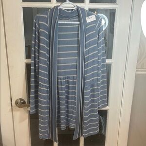 W72.   Blue and White Striped Open Cardigan